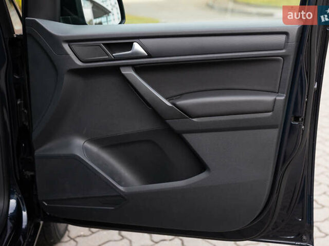 Синий Фольксваген Кадди, объемом двигателя 2 л и пробегом 257 тыс. км за 18800 $, фото 61 на Automoto.ua