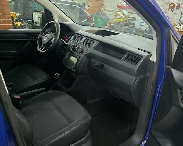 Синий Фольксваген Кадди, объемом двигателя 2 л и пробегом 187 тыс. км за 12800 $, фото 12 на Automoto.ua