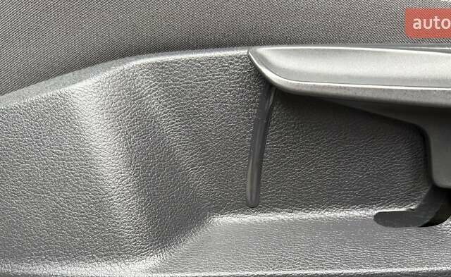 Синій Фольксваген Кадді, об'ємом двигуна 2 л та пробігом 239 тис. км за 16750 $, фото 62 на Automoto.ua