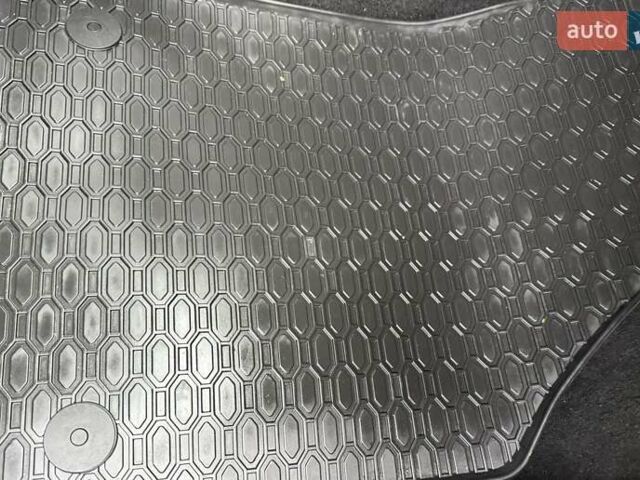 Синій Фольксваген Кадді, об'ємом двигуна 2 л та пробігом 239 тис. км за 16750 $, фото 116 на Automoto.ua