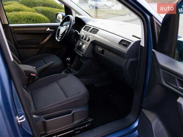 Синий Фольксваген Кадди, объемом двигателя 2 л и пробегом 203 тыс. км за 17300 $, фото 46 на Automoto.ua