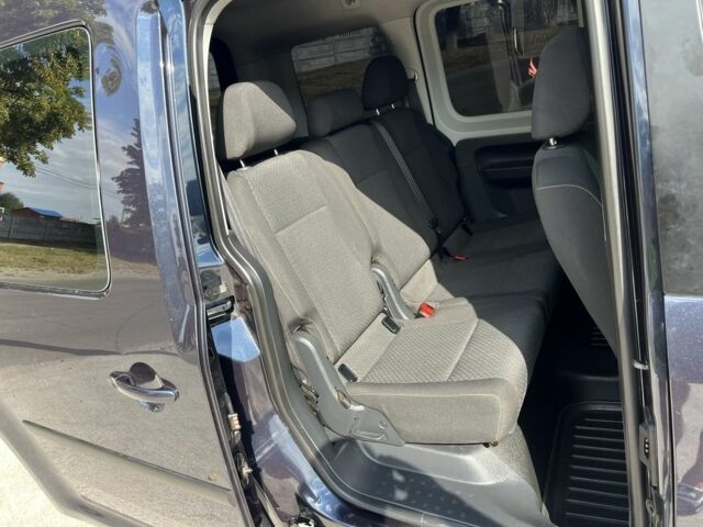 Синий Фольксваген Кадди, объемом двигателя 2 л и пробегом 230 тыс. км за 17900 $, фото 12 на Automoto.ua