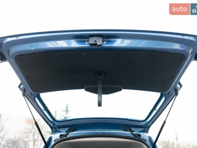 Синий Фольксваген Кадди, объемом двигателя 2 л и пробегом 203 тыс. км за 17300 $, фото 74 на Automoto.ua