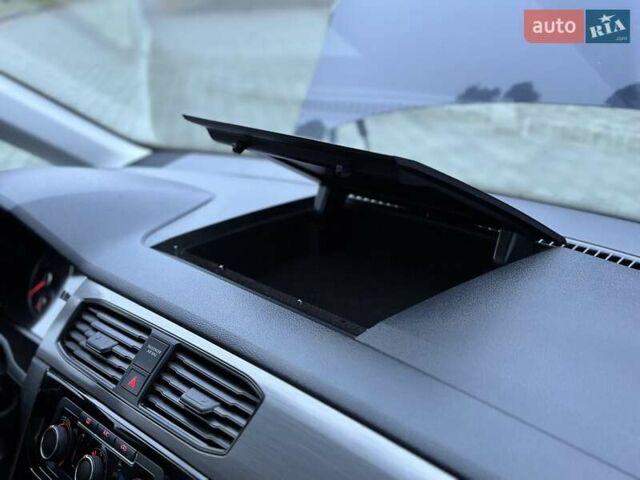 Синій Фольксваген Кадді, об'ємом двигуна 1 л та пробігом 230 тис. км за 12800 $, фото 19 на Automoto.ua