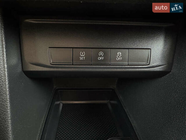 Синий Фольксваген Кадди, объемом двигателя 2 л и пробегом 287 тыс. км за 16700 $, фото 46 на Automoto.ua