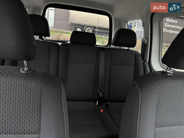 Синий Фольксваген Кадди, объемом двигателя 2 л и пробегом 287 тыс. км за 16700 $, фото 63 на Automoto.ua