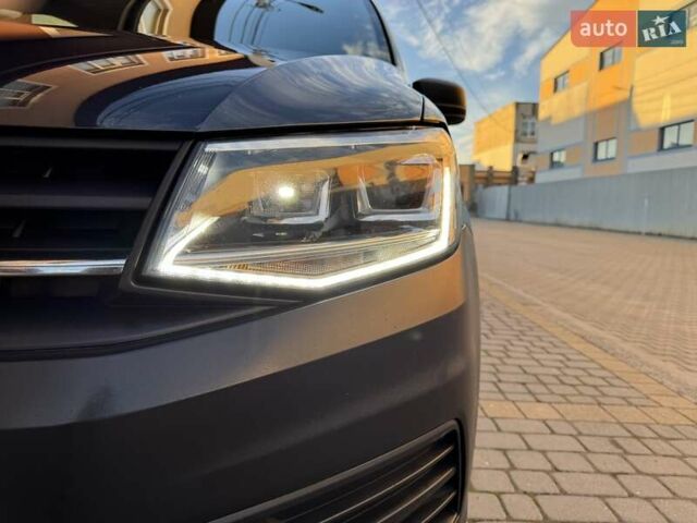 Синий Фольксваген Кадди, объемом двигателя 2 л и пробегом 158 тыс. км за 18900 $, фото 13 на Automoto.ua