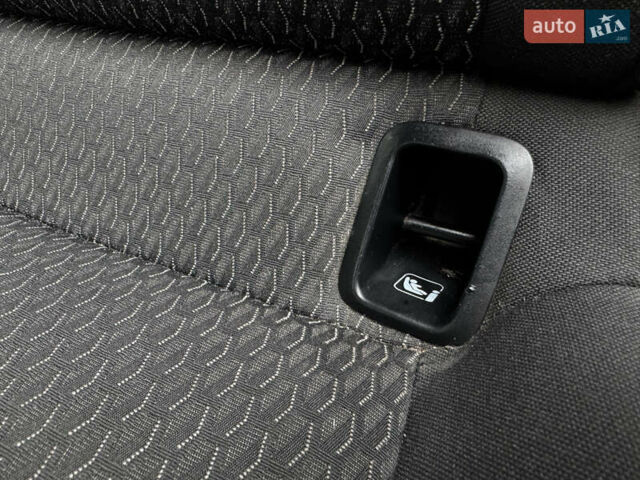 Синий Фольксваген Кадди, объемом двигателя 2 л и пробегом 287 тыс. км за 16700 $, фото 53 на Automoto.ua