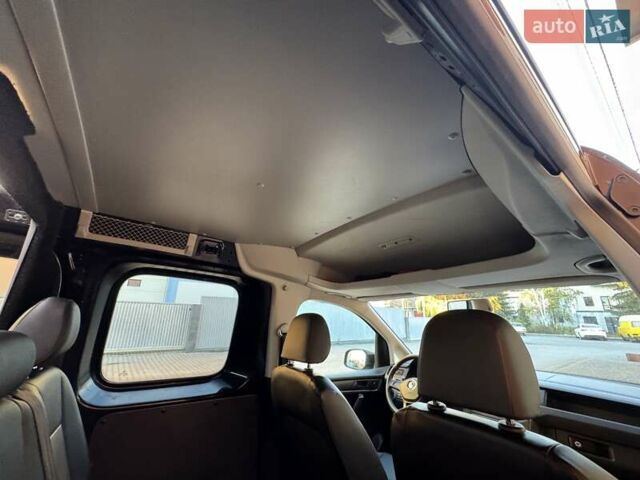 Синий Фольксваген Кадди, объемом двигателя 2 л и пробегом 158 тыс. км за 18900 $, фото 30 на Automoto.ua