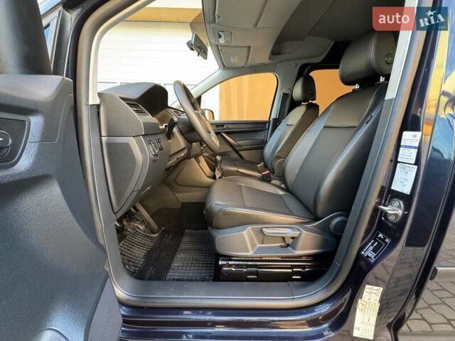 Синий Фольксваген Кадди, объемом двигателя 2 л и пробегом 158 тыс. км за 18900 $, фото 18 на Automoto.ua