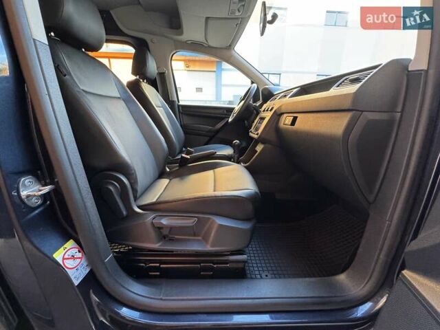 Синий Фольксваген Кадди, объемом двигателя 2 л и пробегом 158 тыс. км за 18900 $, фото 24 на Automoto.ua