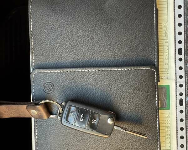 Синий Фольксваген Кадди, объемом двигателя 2 л и пробегом 158 тыс. км за 18900 $, фото 46 на Automoto.ua