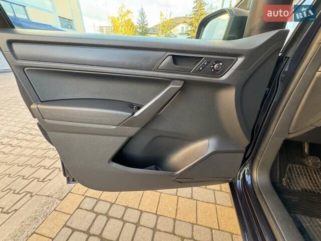 Синий Фольксваген Кадди, объемом двигателя 2 л и пробегом 158 тыс. км за 18900 $, фото 20 на Automoto.ua