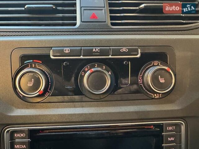 Синий Фольксваген Кадди, объемом двигателя 2 л и пробегом 158 тыс. км за 18900 $, фото 35 на Automoto.ua