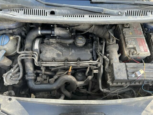 Синий Фольксваген Кадди, объемом двигателя 1.9 л и пробегом 593 тыс. км за 2300 $, фото 7 на Automoto.ua