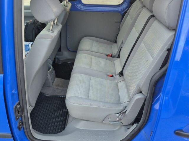 Синий Фольксваген Кадди, объемом двигателя 0 л и пробегом 250 тыс. км за 6999 $, фото 3 на Automoto.ua