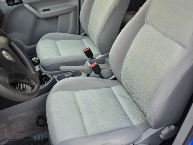 Синий Фольксваген Кадди, объемом двигателя 0 л и пробегом 250 тыс. км за 6999 $, фото 5 на Automoto.ua