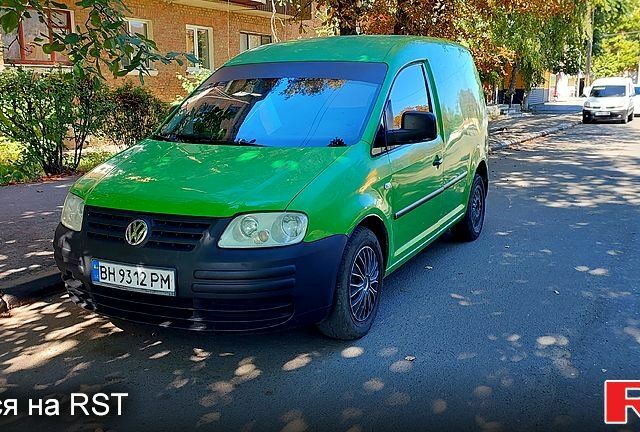 Зелений Фольксваген Кадді, об'ємом двигуна 2 л та пробігом 250 тис. км за 3800 $, фото 4 на Automoto.ua