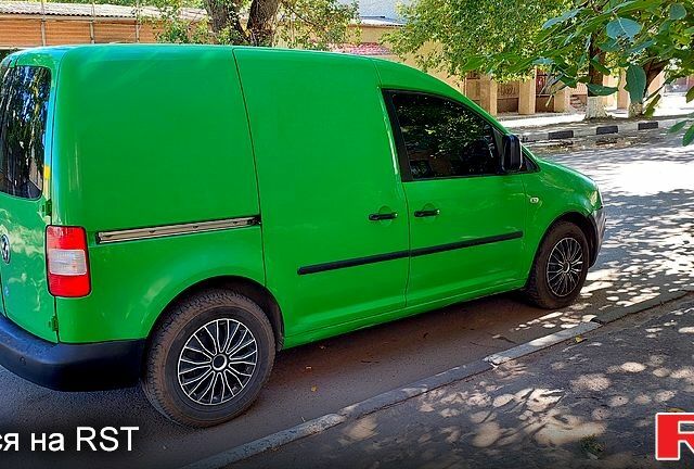 Зелений Фольксваген Кадді, об'ємом двигуна 2 л та пробігом 250 тис. км за 3800 $, фото 1 на Automoto.ua