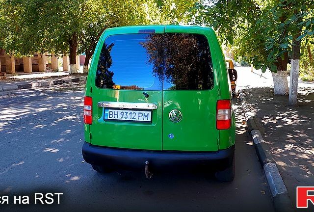 Зелений Фольксваген Кадді, об'ємом двигуна 2 л та пробігом 250 тис. км за 3800 $, фото 3 на Automoto.ua