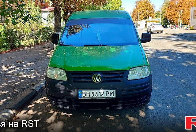 Зелений Фольксваген Кадді, об'ємом двигуна 2 л та пробігом 250 тис. км за 3800 $, фото 2 на Automoto.ua