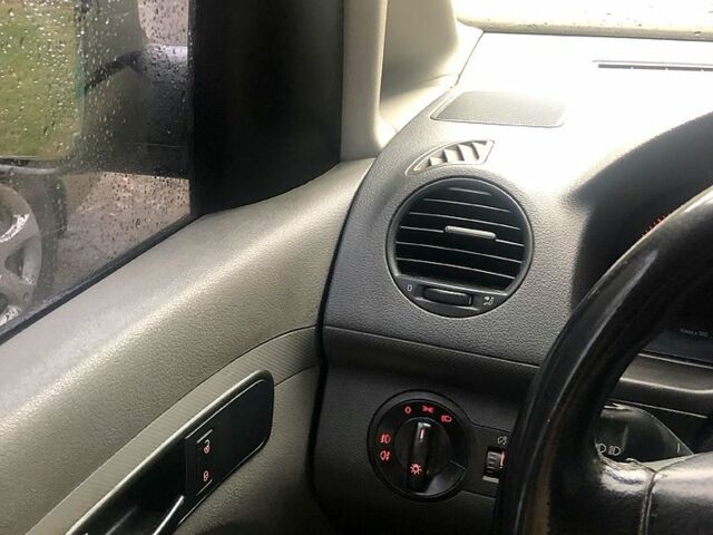 Зеленый Фольксваген Кадди, объемом двигателя 1.9 л и пробегом 272 тыс. км за 5500 $, фото 1 на Automoto.ua