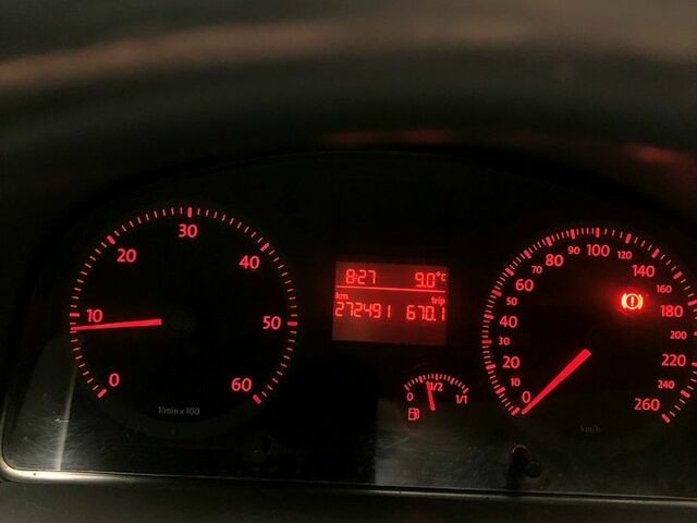 Зеленый Фольксваген Кадди, объемом двигателя 1.9 л и пробегом 272 тыс. км за 5500 $, фото 5 на Automoto.ua