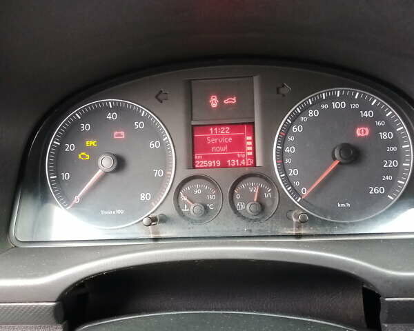 Зеленый Фольксваген Кадди, объемом двигателя 1.98 л и пробегом 226 тыс. км за 4731 $, фото 3 на Automoto.ua