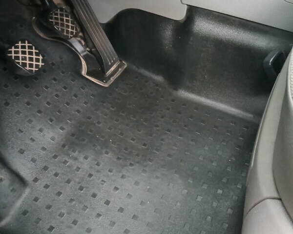 Зеленый Фольксваген Кадди, объемом двигателя 1.98 л и пробегом 226 тыс. км за 4731 $, фото 7 на Automoto.ua