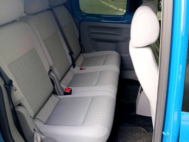 Зеленый Фольксваген Кадди, объемом двигателя 1.6 л и пробегом 238 тыс. км за 8350 $, фото 1 на Automoto.ua