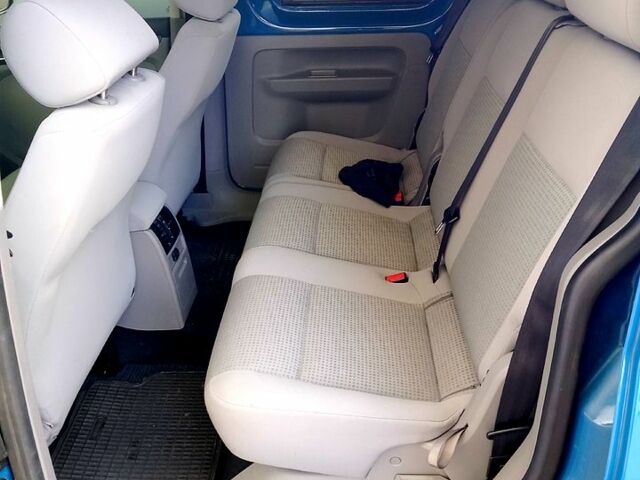 Зеленый Фольксваген Кадди, объемом двигателя 1.6 л и пробегом 238 тыс. км за 8350 $, фото 5 на Automoto.ua