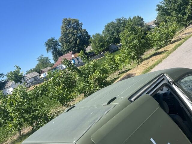 Зеленый Фольксваген Кадди, объемом двигателя 1.9 л и пробегом 300 тыс. км за 2000 $, фото 3 на Automoto.ua