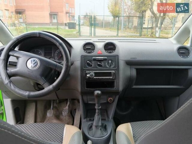 Зеленый Фольксваген Кадди, объемом двигателя 1.9 л и пробегом 283 тыс. км за 4999 $, фото 12 на Automoto.ua