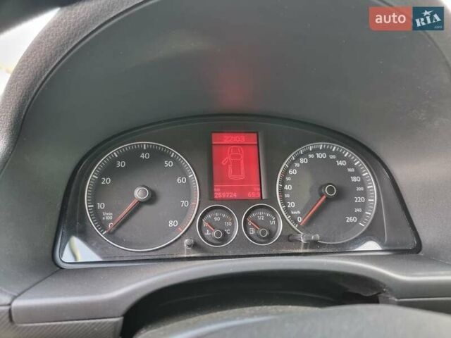 Зеленый Фольксваген Кадди, объемом двигателя 1.6 л и пробегом 256 тыс. км за 5900 $, фото 25 на Automoto.ua
