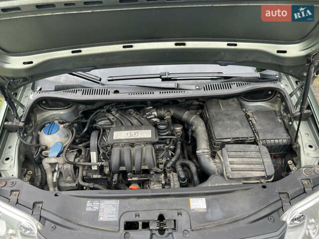 Зеленый Фольксваген Кадди, объемом двигателя 1.6 л и пробегом 285 тыс. км за 5700 $, фото 13 на Automoto.ua