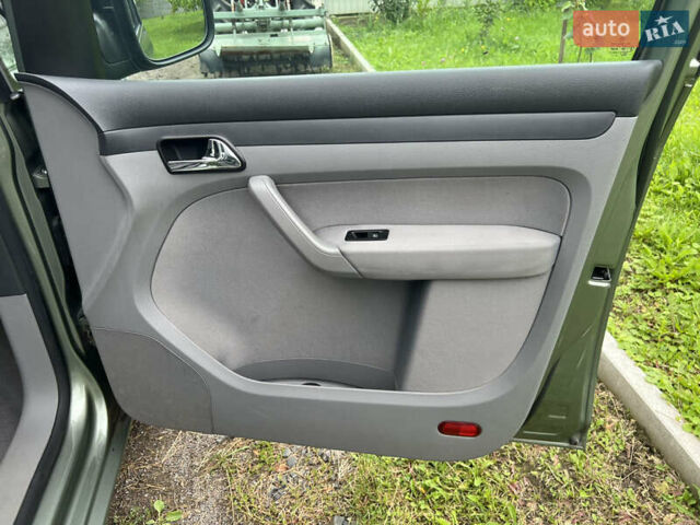 Зеленый Фольксваген Кадди, объемом двигателя 1.6 л и пробегом 285 тыс. км за 5700 $, фото 9 на Automoto.ua