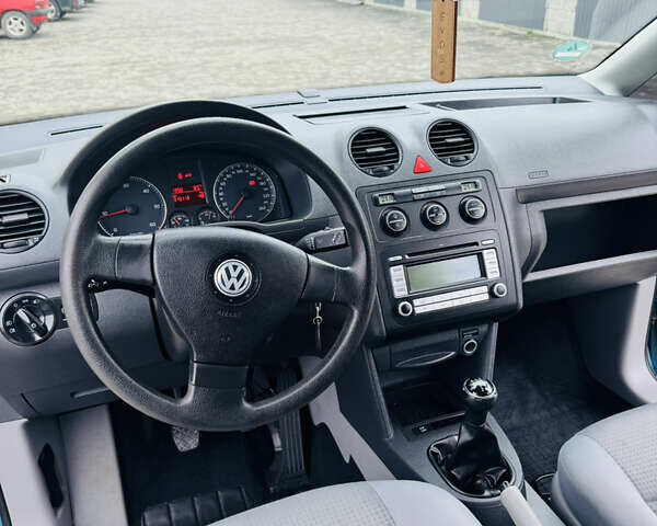 Зеленый Фольксваген Кадди, объемом двигателя 1.9 л и пробегом 313 тыс. км за 9400 $, фото 20 на Automoto.ua