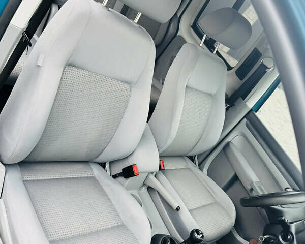 Зеленый Фольксваген Кадди, объемом двигателя 1.9 л и пробегом 313 тыс. км за 9400 $, фото 30 на Automoto.ua