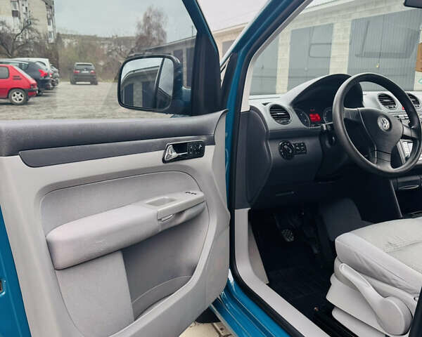 Зеленый Фольксваген Кадди, объемом двигателя 1.9 л и пробегом 313 тыс. км за 9400 $, фото 40 на Automoto.ua