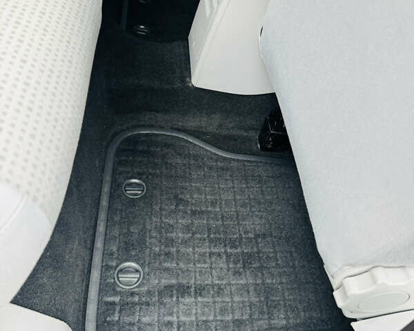 Зеленый Фольксваген Кадди, объемом двигателя 1.9 л и пробегом 313 тыс. км за 9400 $, фото 29 на Automoto.ua