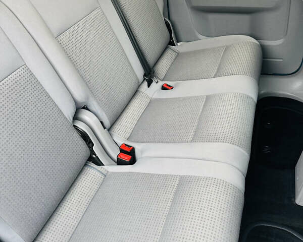 Зеленый Фольксваген Кадди, объемом двигателя 1.9 л и пробегом 313 тыс. км за 9400 $, фото 36 на Automoto.ua