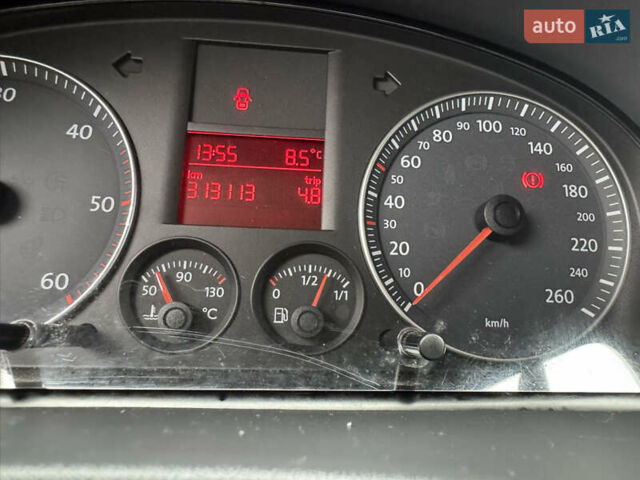 Зеленый Фольксваген Кадди, объемом двигателя 1.9 л и пробегом 313 тыс. км за 9400 $, фото 51 на Automoto.ua