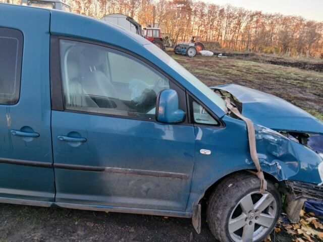 Зеленый Фольксваген Кадди, объемом двигателя 1.9 л и пробегом 350 тыс. км за 3000 $, фото 3 на Automoto.ua