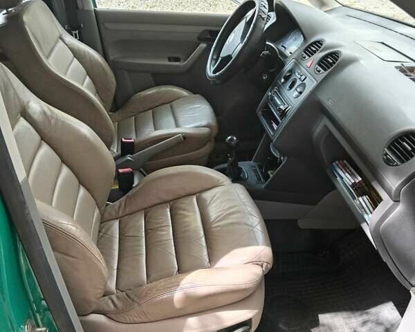 Зелений Фольксваген Кадді, об'ємом двигуна 1.9 л та пробігом 104 тис. км за 8800 $, фото 8 на Automoto.ua