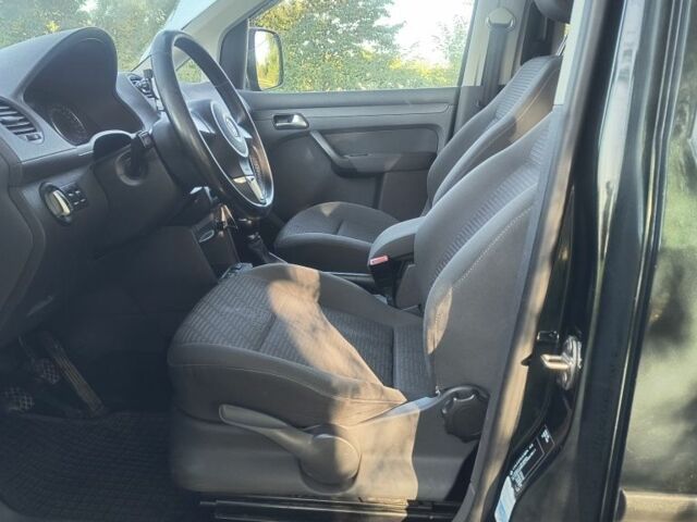 Зеленый Фольксваген Кадди, объемом двигателя 2 л и пробегом 285 тыс. км за 10000 $, фото 4 на Automoto.ua