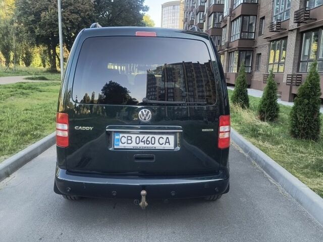 Зеленый Фольксваген Кадди, объемом двигателя 2 л и пробегом 285 тыс. км за 10000 $, фото 2 на Automoto.ua