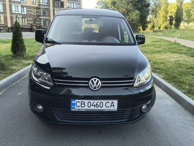 Зеленый Фольксваген Кадди, объемом двигателя 2 л и пробегом 285 тыс. км за 10000 $, фото 1 на Automoto.ua