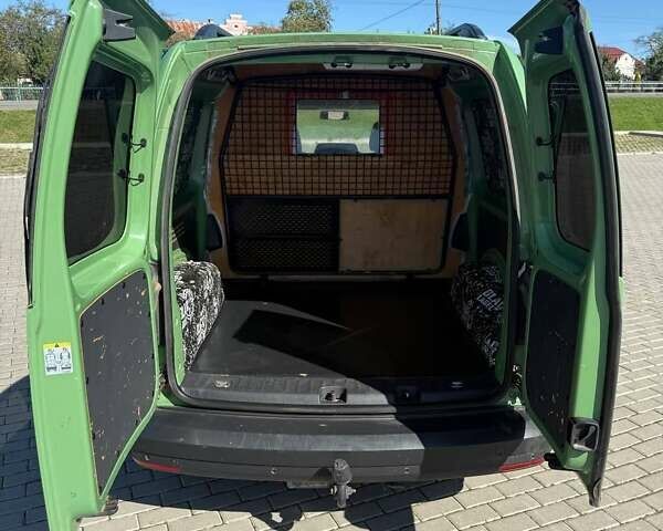 Зелений Фольксваген Кадді, об'ємом двигуна 1.97 л та пробігом 270 тис. км за 15200 $, фото 31 на Automoto.ua