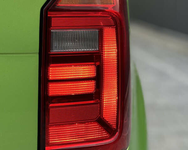 Зелений Фольксваген Кадді, об'ємом двигуна 2 л та пробігом 230 тис. км за 19950 $, фото 21 на Automoto.ua