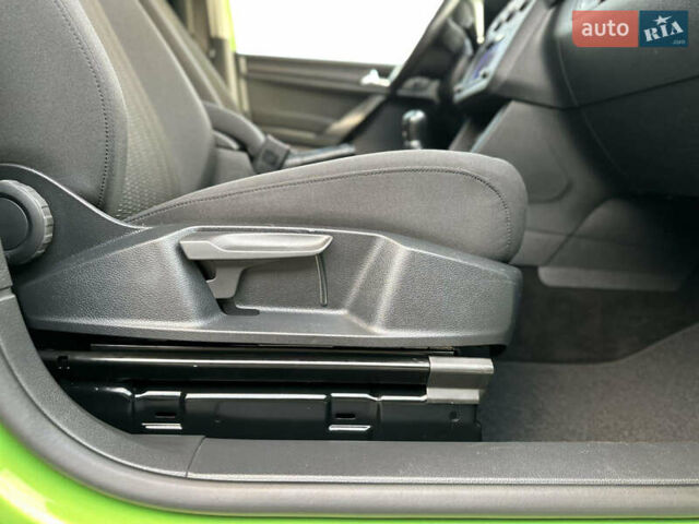 Зелений Фольксваген Кадді, об'ємом двигуна 2 л та пробігом 230 тис. км за 19950 $, фото 49 на Automoto.ua